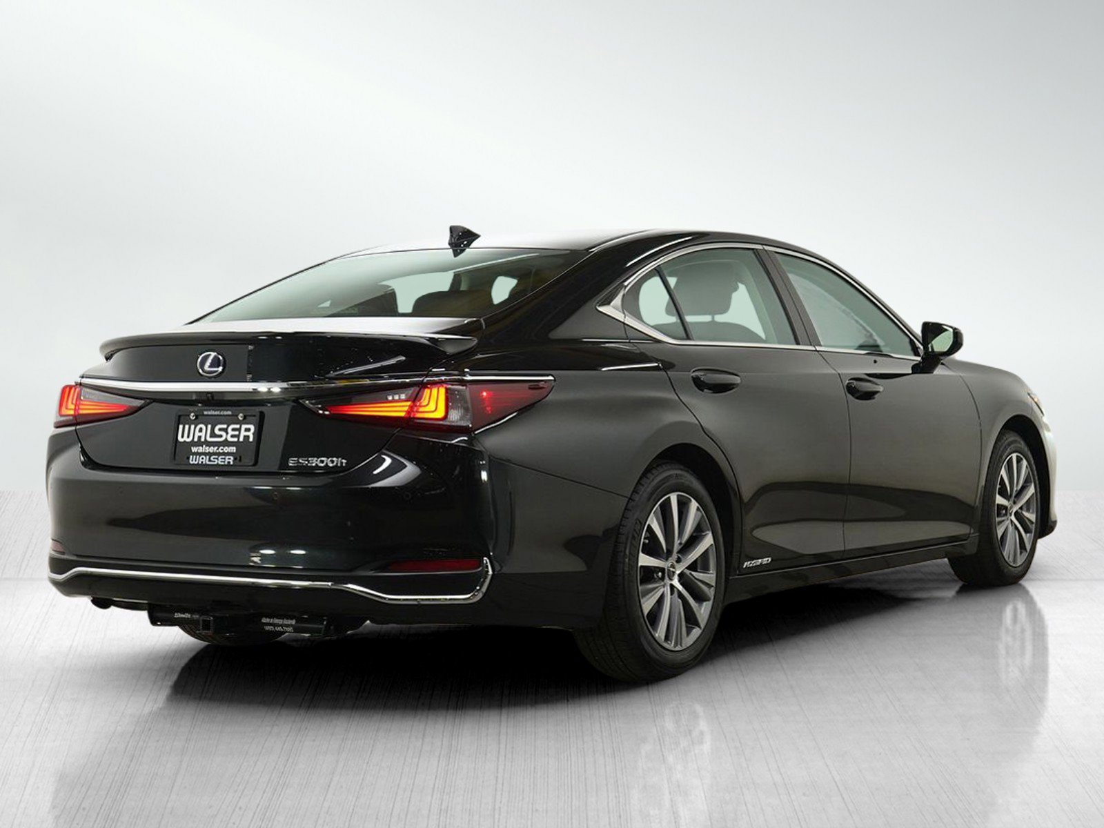 Used 2021 Lexus ES 300h FWD image 5