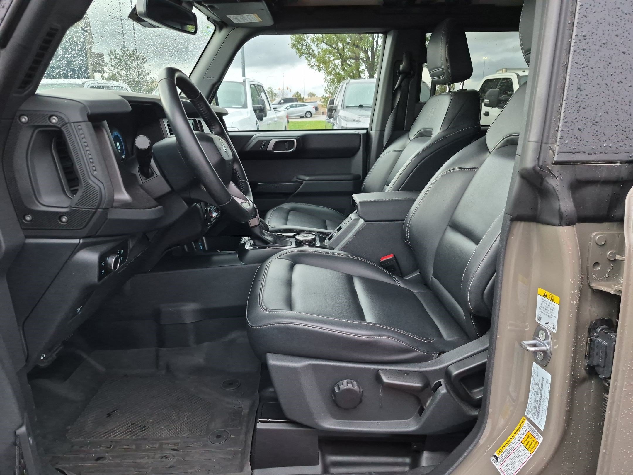 Used 2025 Ford Bronco Badlands AWD/4WD image 17