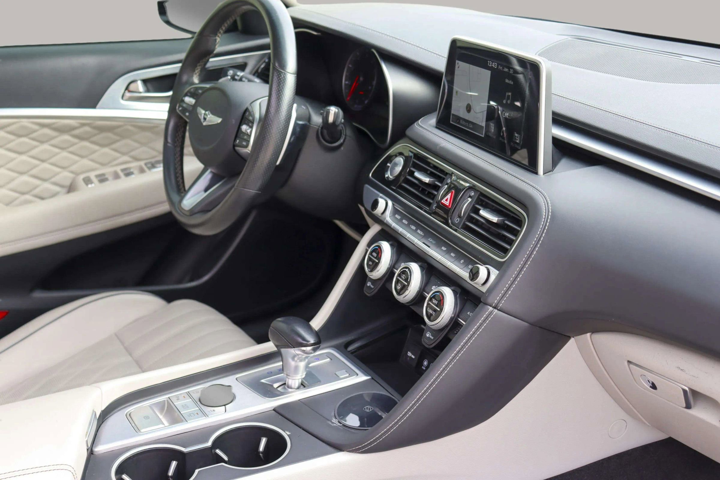 Used 2021 Genesis G70 2.0T w/ Prestige Package image 35