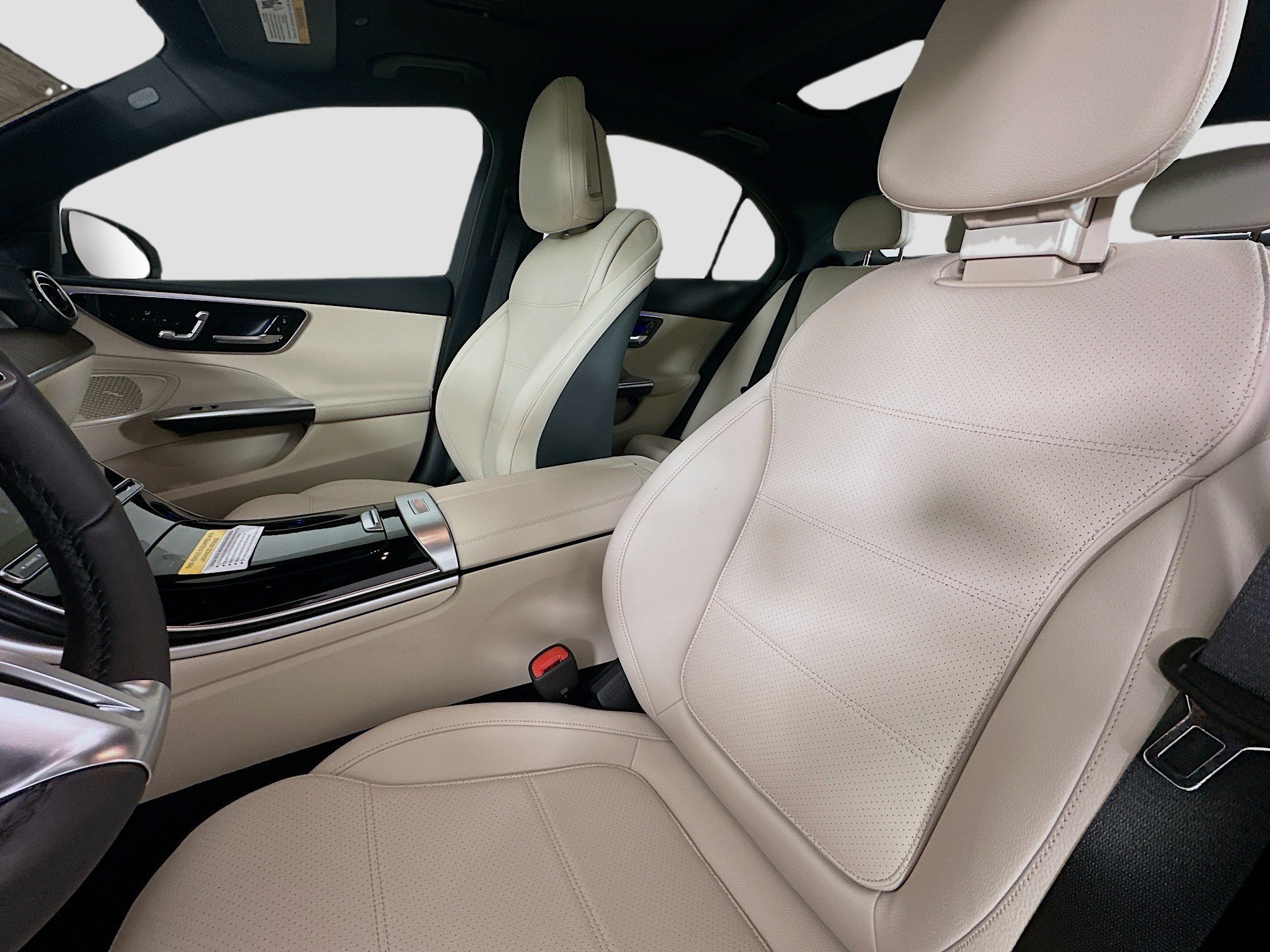 Certified 2026 Mercedes-Benz C 300 4MATIC Sedan image 26