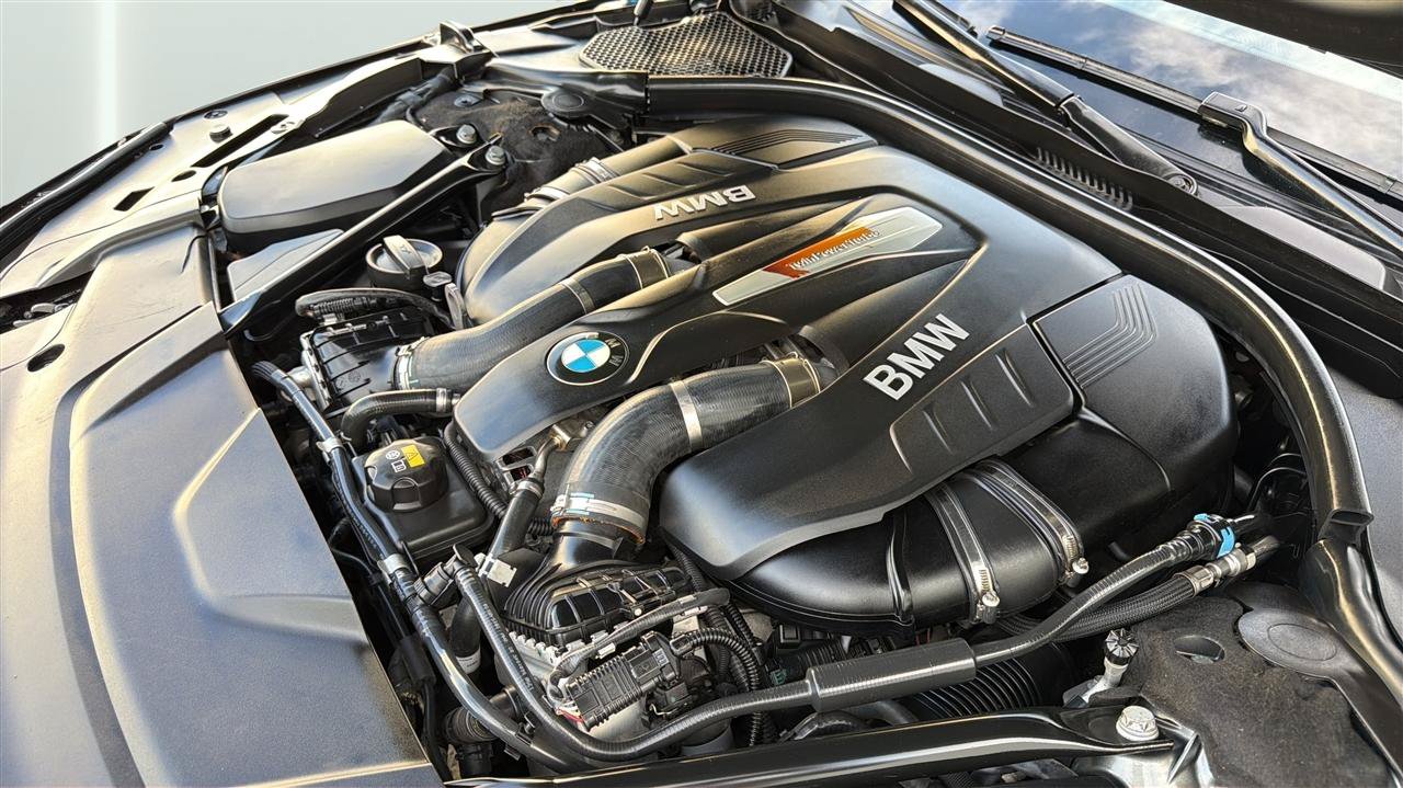 Used 2016 BMW 750i xDrive AWD/4WD image 36