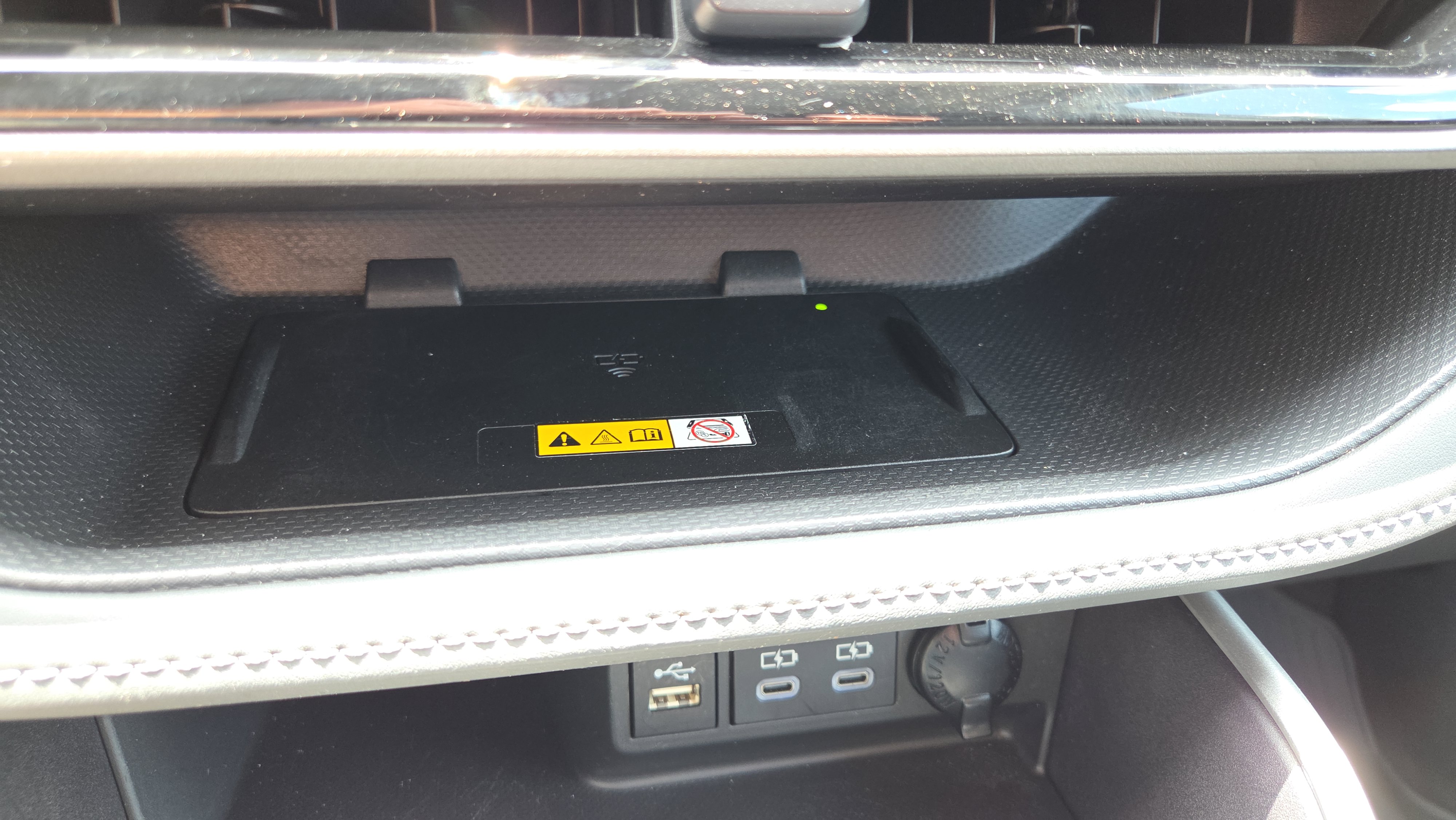 Certified 2024 Toyota Highlander XLE FWD image 26