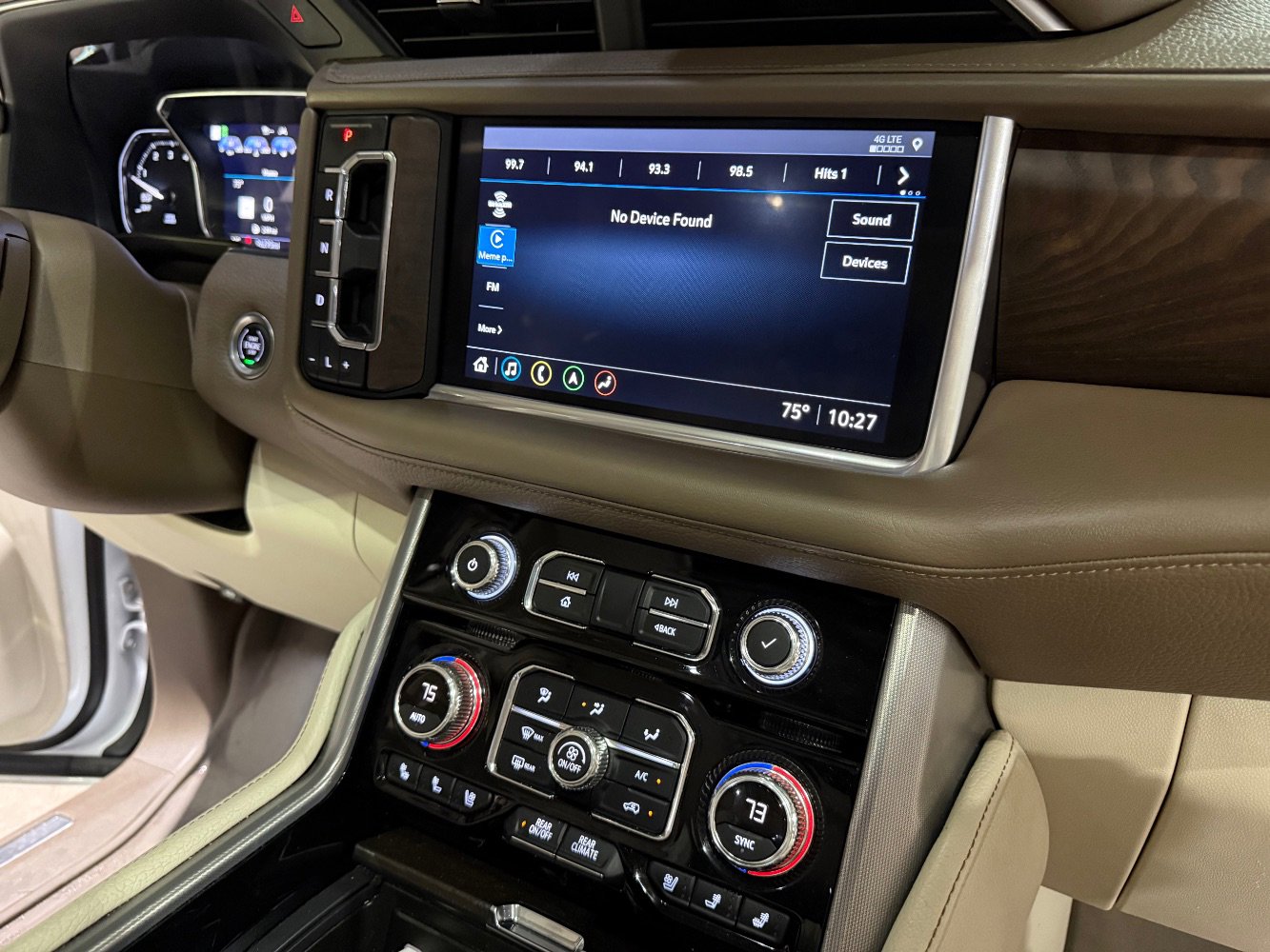 Used 2021 GMC Yukon XL Denali w/ Denali Premium Package image 33