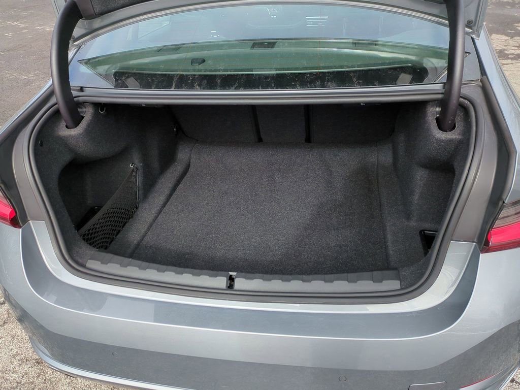 Certified 2023 BMW 330i xDrive Sedan w/ Driving Assistance Package image 21