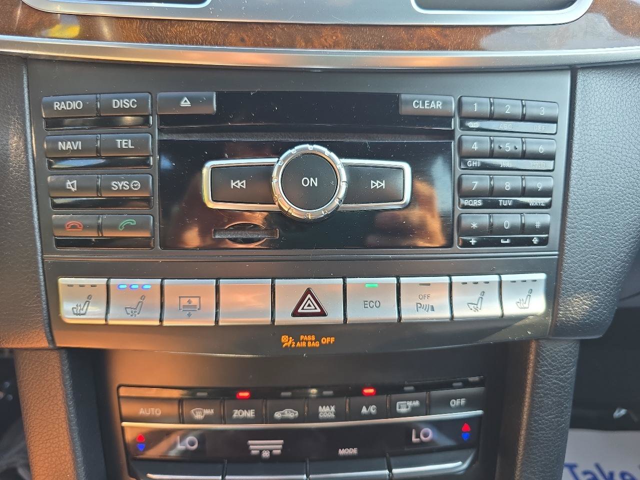 Used 2015 Mercedes-Benz E 400 4MATIC Sedan image 30