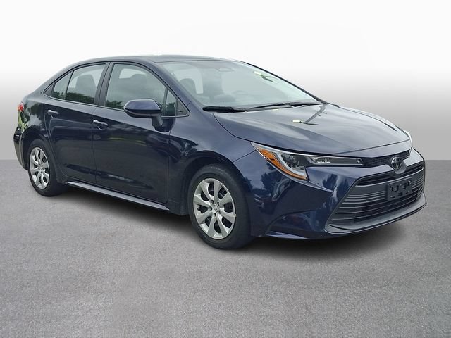 Used 2025 Toyota Corolla LE FWD image 3