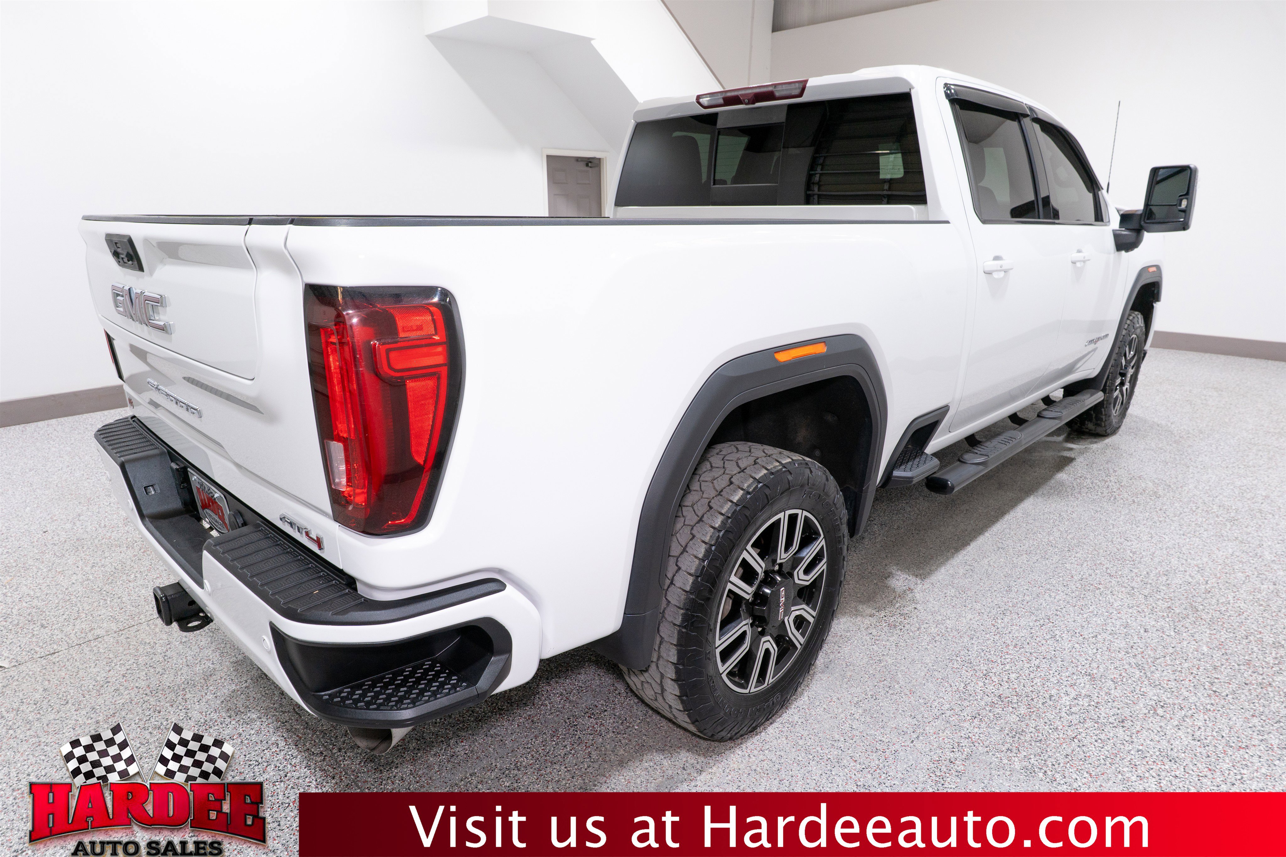 Used 2022 GMC Sierra 2500 AT4 w/ AT4 Preferred Package image 5
