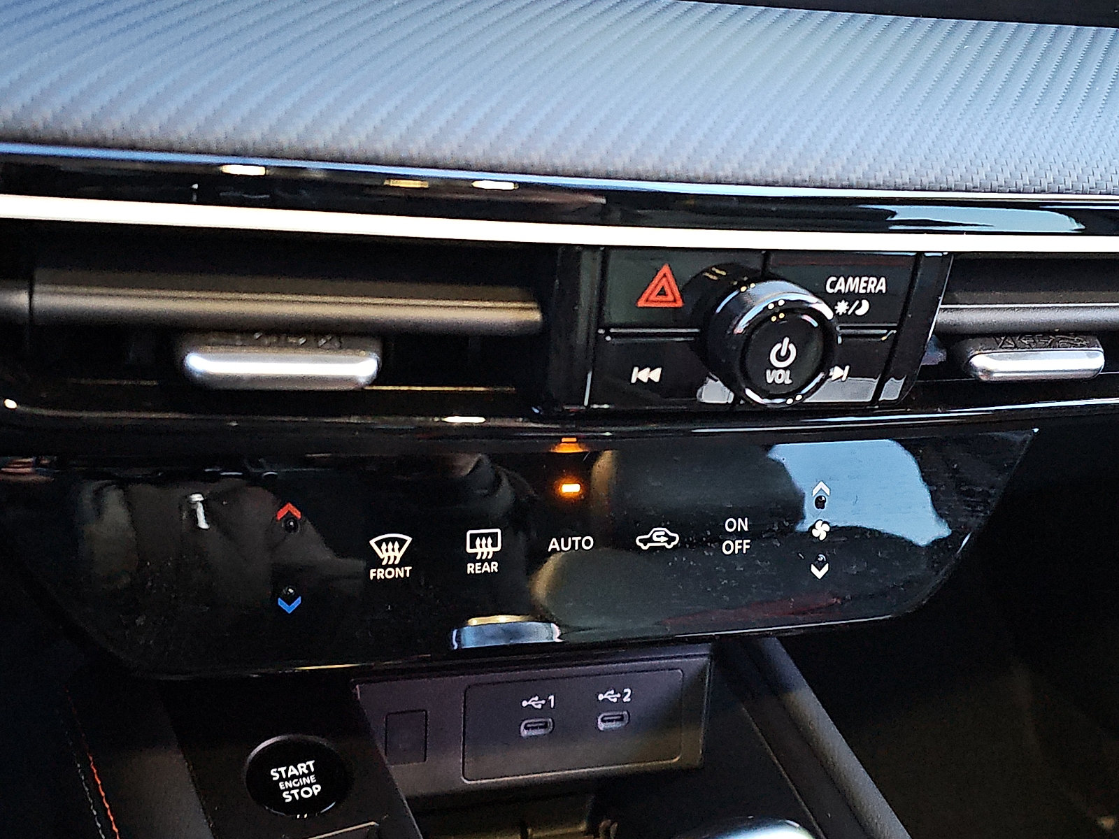 Certified 2025 Nissan Kicks SR AWD/4WD image 17