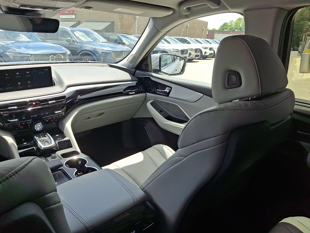 Used 2022 Acura MDX w/ Technology Package AWD/4WD image 3