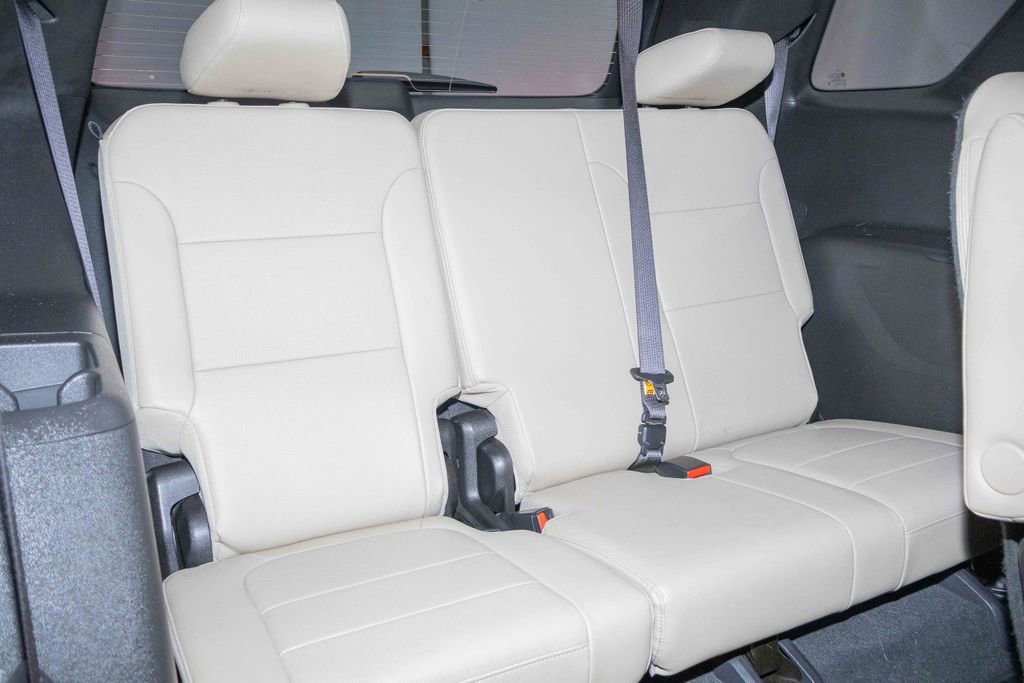 Used 2022 Chevrolet Traverse Premier image 16