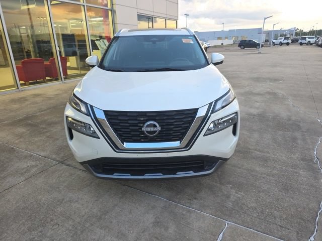 Used 2023 Nissan Rogue SL w/ SL Premium Package FWD image 4