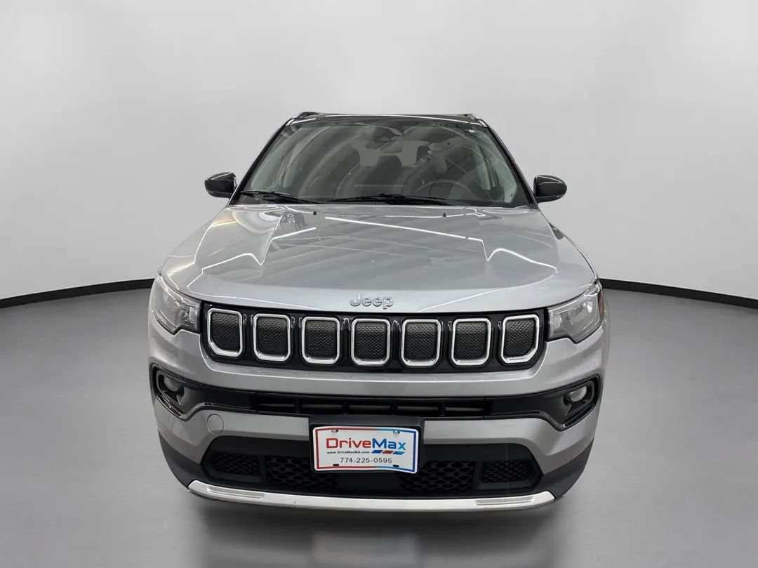 Used 2022 Jeep Compass Limited w/ Sun and Sound Group AWD/4WD image 2