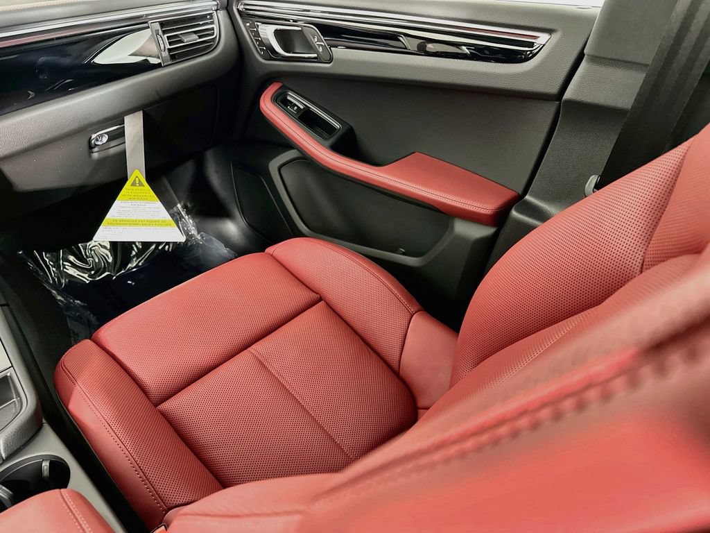New 2026 Porsche Macan AWD/4WD image 26