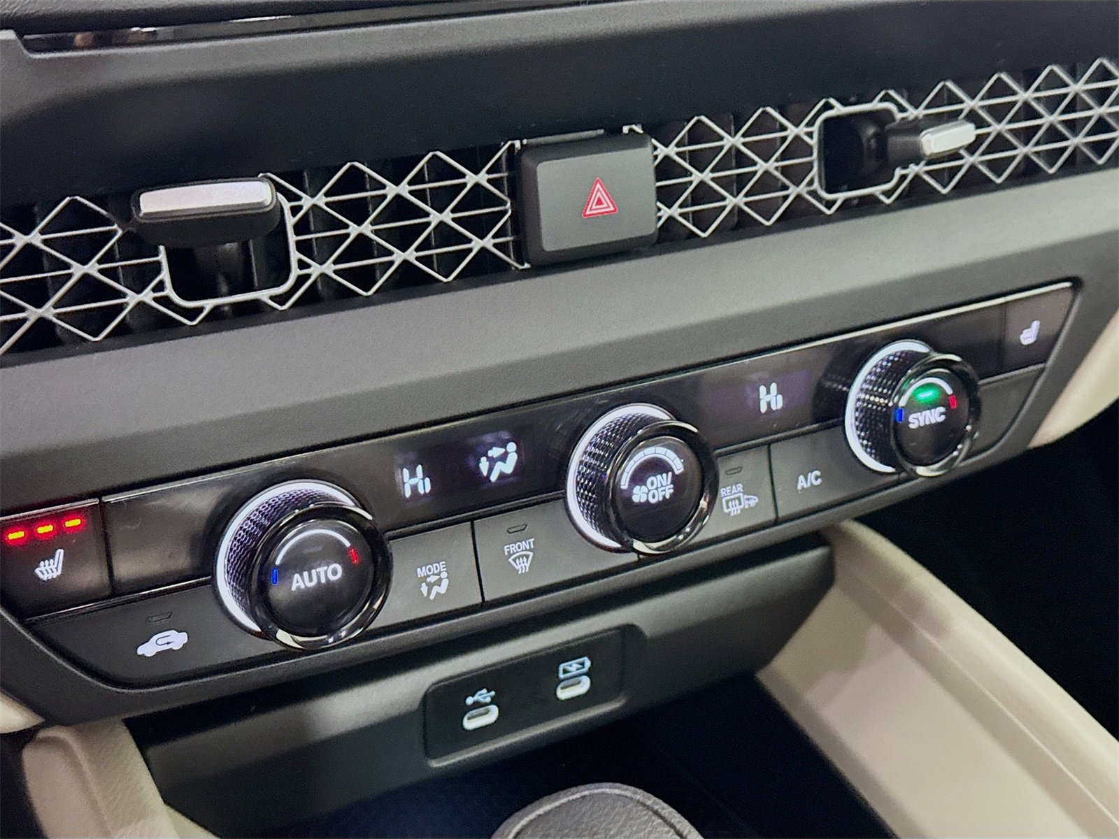 Used 2025 Honda Accord SE image 13