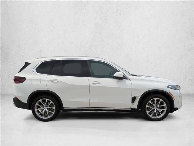 Used 2026 BMW X5 xDrive40i w/ Climate Comfort Package AWD/4WD image 4