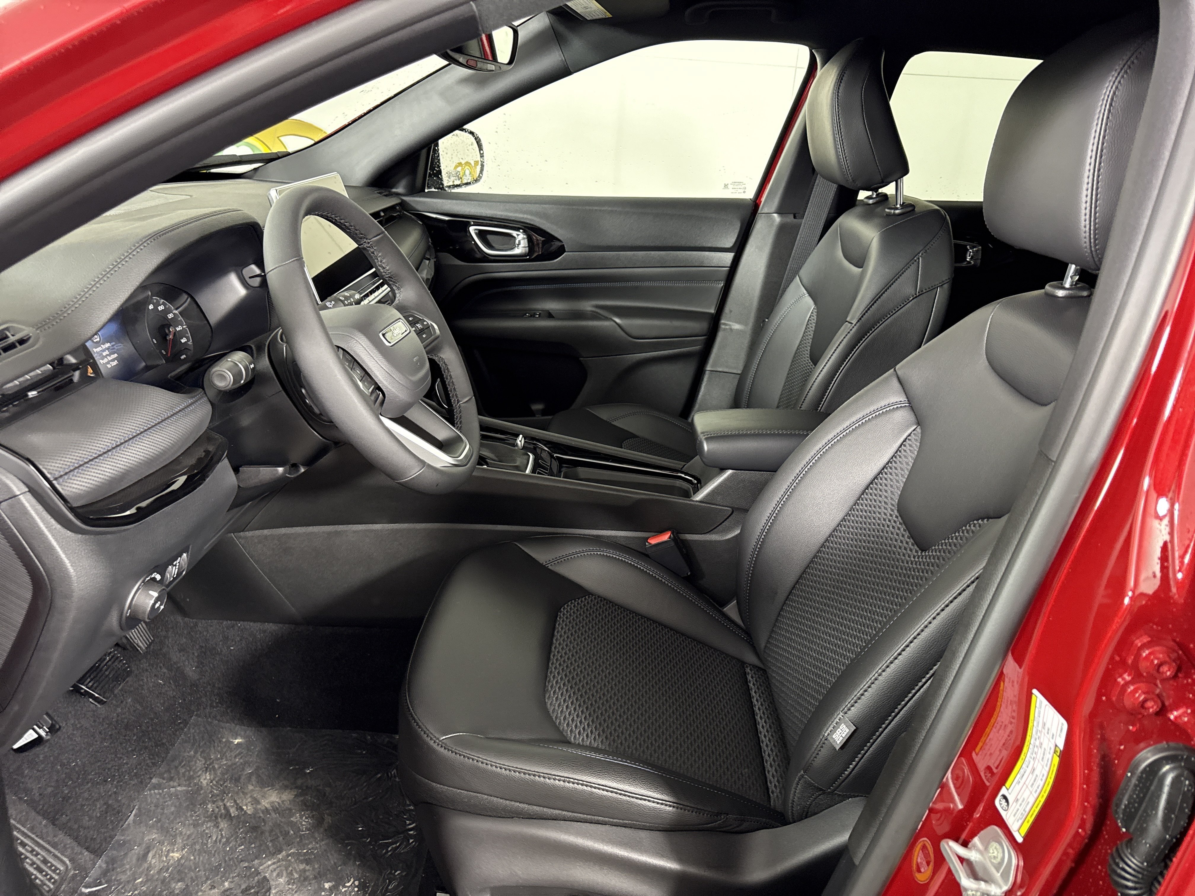 New 2026 Jeep Compass Latitude AWD/4WD image 12