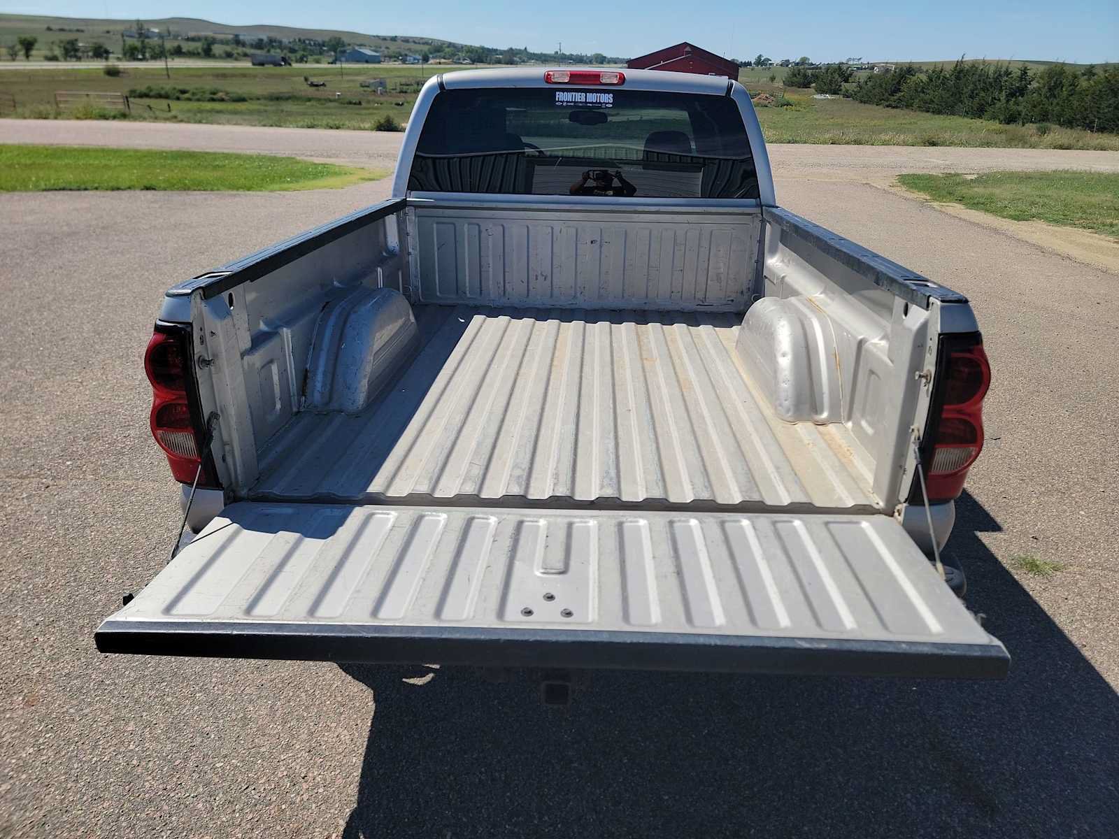 Used 2006 Chevrolet Silverado 1500 LT w/ Onstar Plus Package AWD/4WD image 21