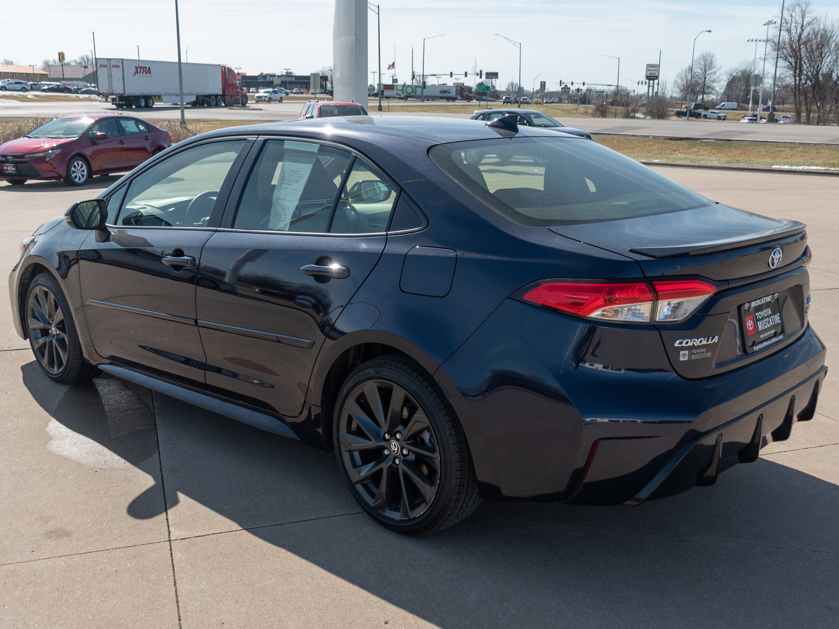 Used 2025 Toyota Corolla SE w/ SE Premium Package image 20