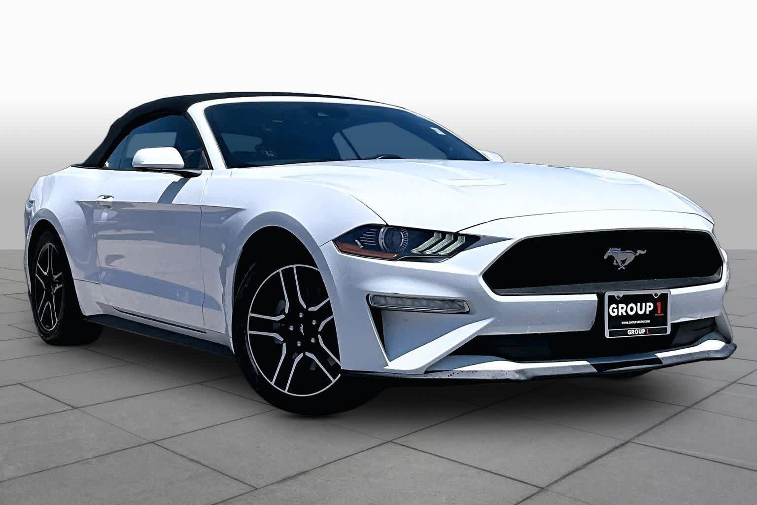 Used 2022 Ford Mustang Premium RWD image 3