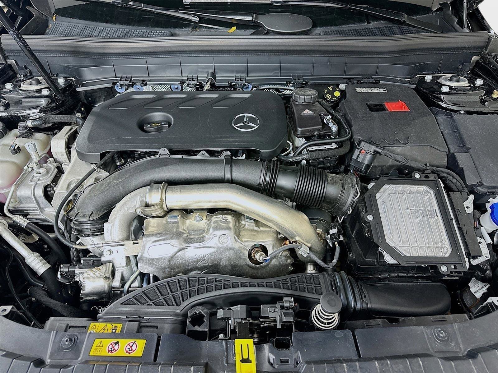 Certified 2025 Mercedes-Benz GLB 250 4MATIC image 36