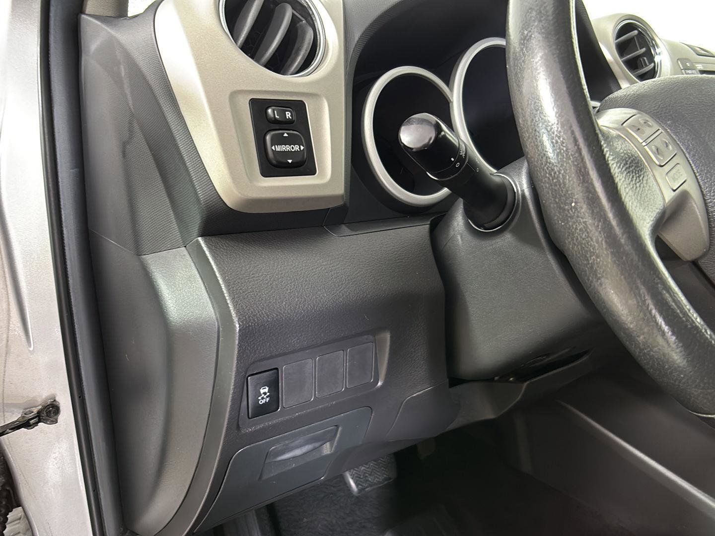 Used 2009 Toyota Matrix S AWD/4WD image 28
