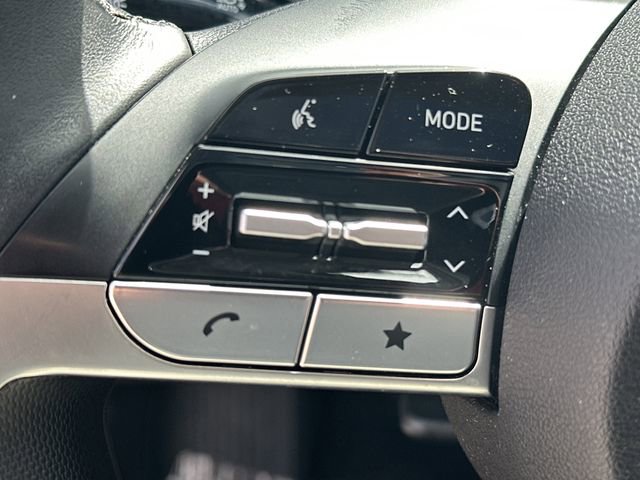 Certified 2024 Hyundai Elantra Limited image 26