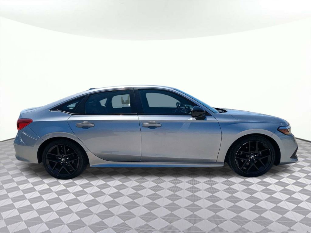 Used 2024 Honda Civic Sport image 2