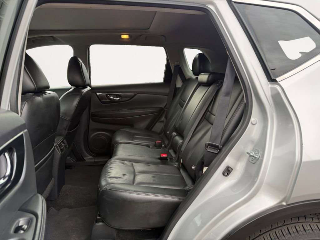 Used 2017 Nissan Rogue SL w/ SL Premium Package image 13