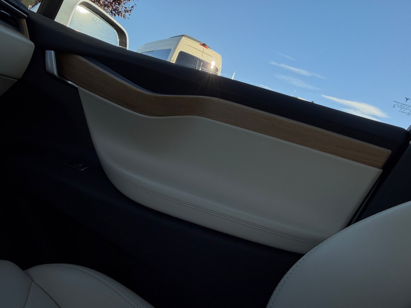 Used 2019 Tesla Model X Long Range AWD/4WD image 16
