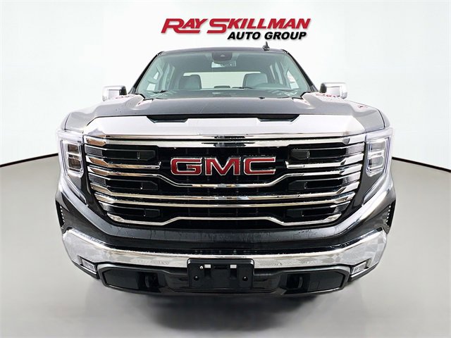 Used 2025 GMC Sierra 1500 SLT image 2