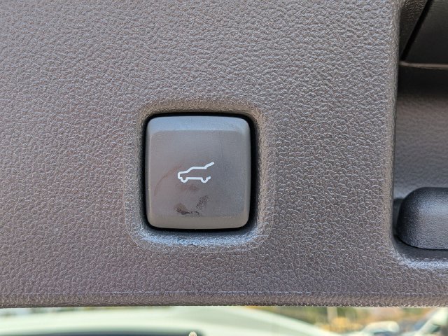 Certified 2025 Ford Escape ST-Line w/ Tech Pack #1 AWD/4WD image 18