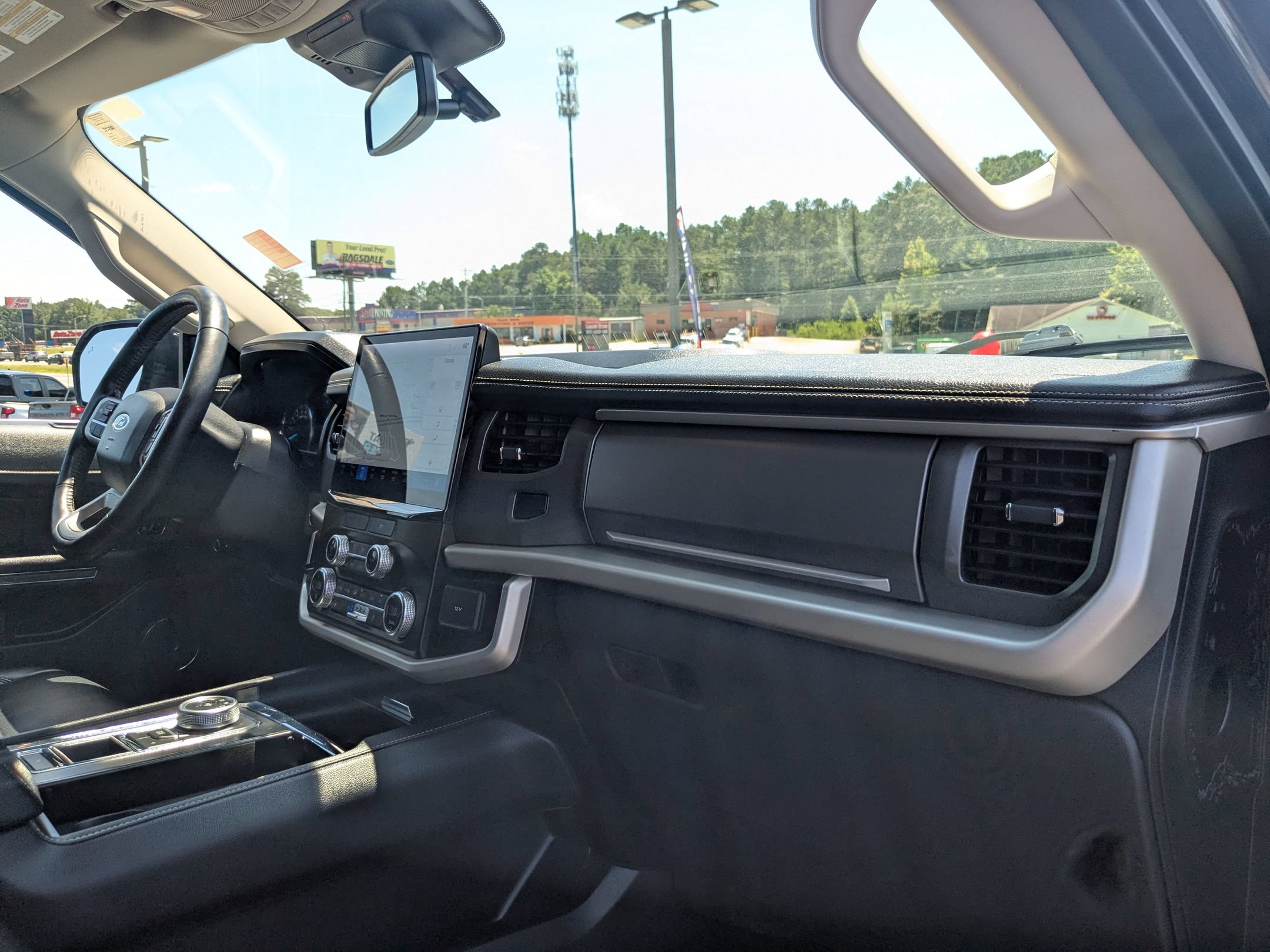 Used 2023 Ford Expedition Max XLT RWD image 29