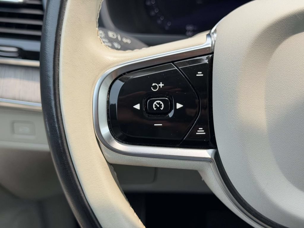 Used 2023 Volvo XC90 B6 Plus w/ Protection Package AWD/4WD image 9
