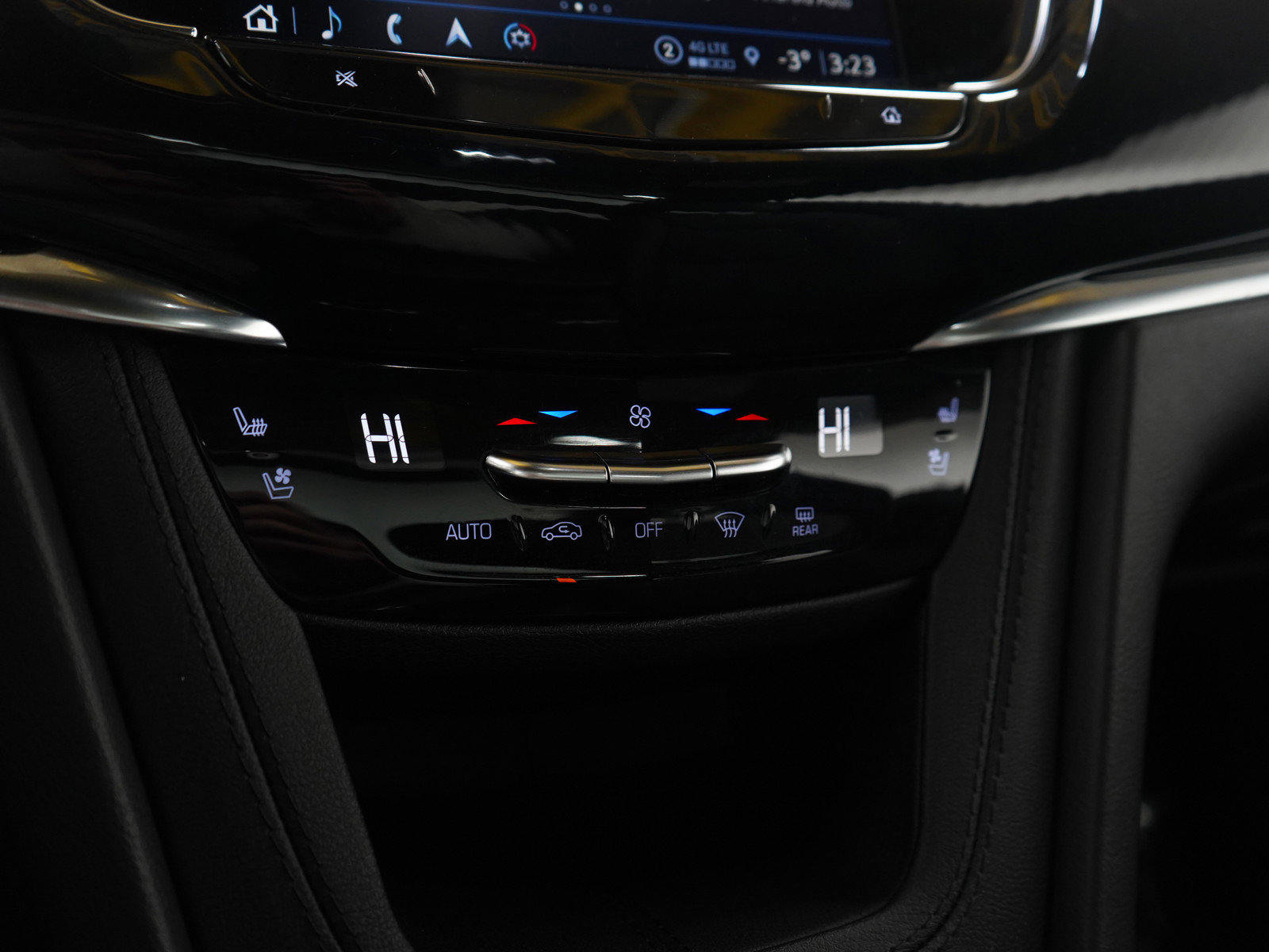 Used 2024 Cadillac XT6 Sport w/ Technology Package image 26
