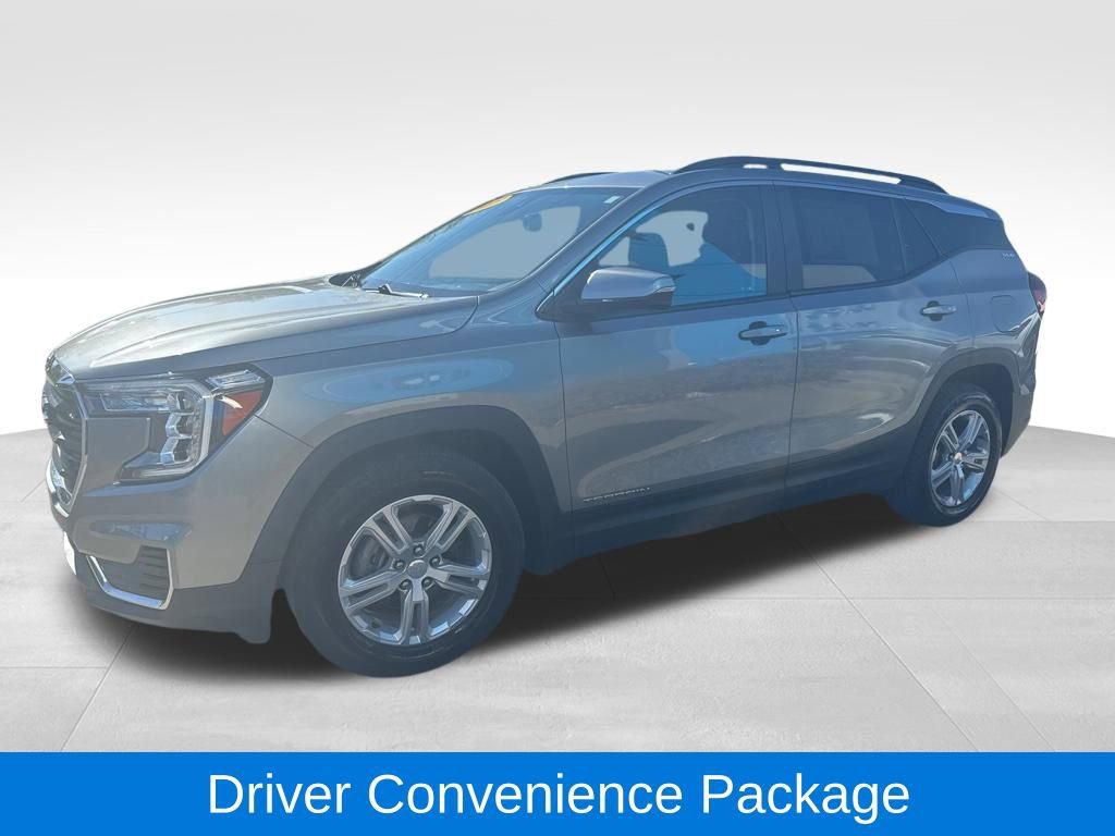 Used 2023 GMC Terrain SLE w/ Driver Convenience Package FWD image 3
