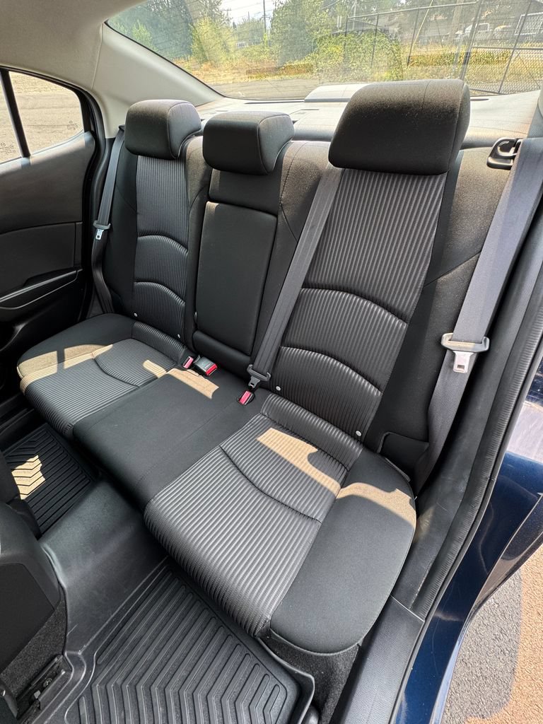 Used 2016 MAZDA MAZDA3 i Touring FWD image 22