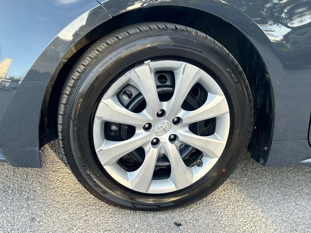 Used 2023 Toyota Corolla LE FWD image 21
