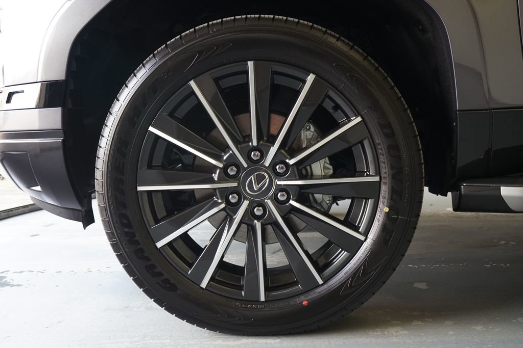 Used 2026 Lexus GX 550 w/ Accessory Package (2T) image 27