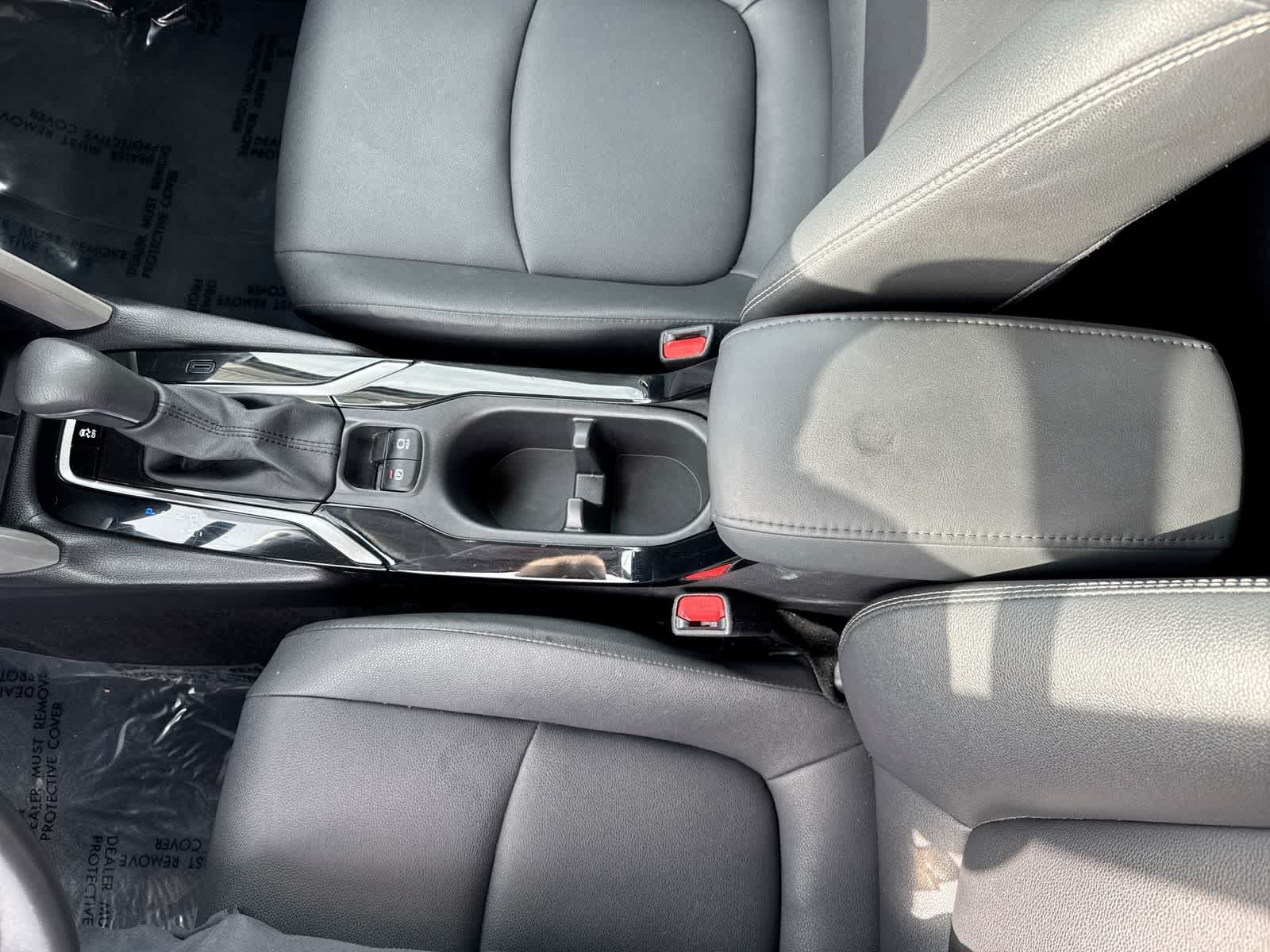Used 2025 Toyota Corolla Cross XLE FWD image 34