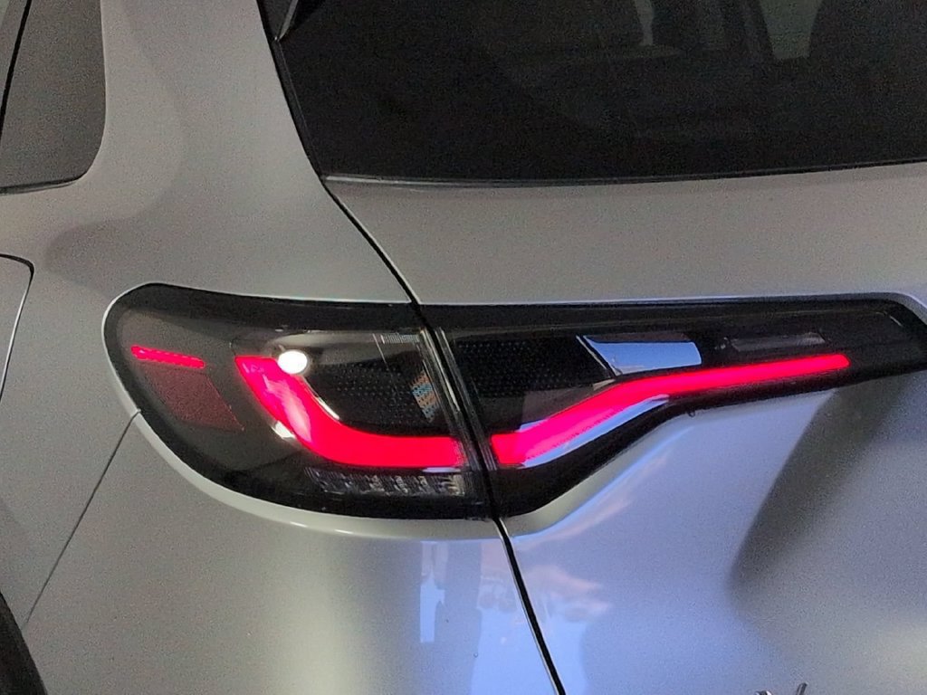 Used 2024 Honda HR-V EX-L image 8