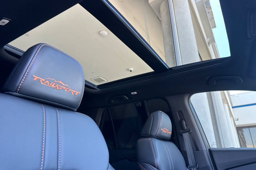 Certified 2025 Honda Pilot TrailSport image 20