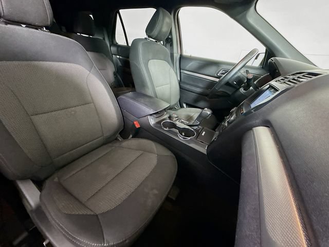 Used 2018 Ford Explorer XLT AWD/4WD image 29