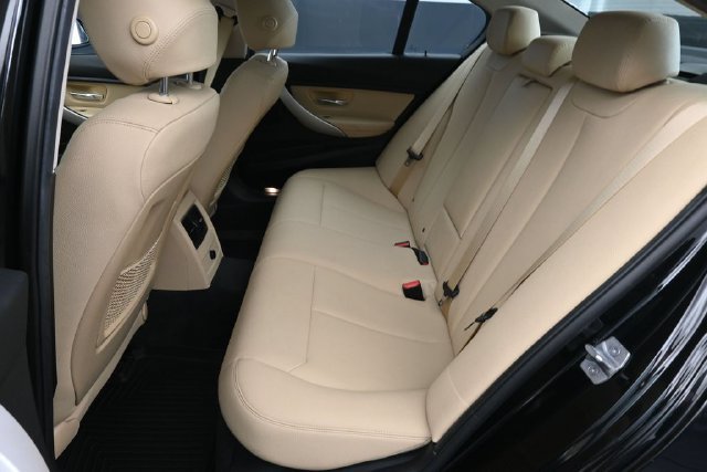 Used 2018 BMW 320i xDrive Sedan AWD/4WD image 27