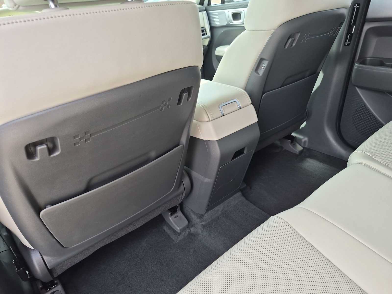 Certified 2024 Hyundai Santa Fe SEL FWD image 18