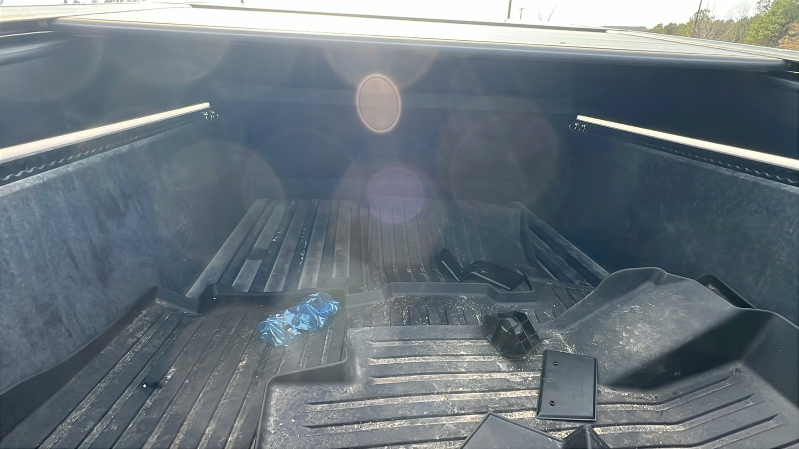 Used 2025 Tesla Cybertruck AWD Crew Cab image 13