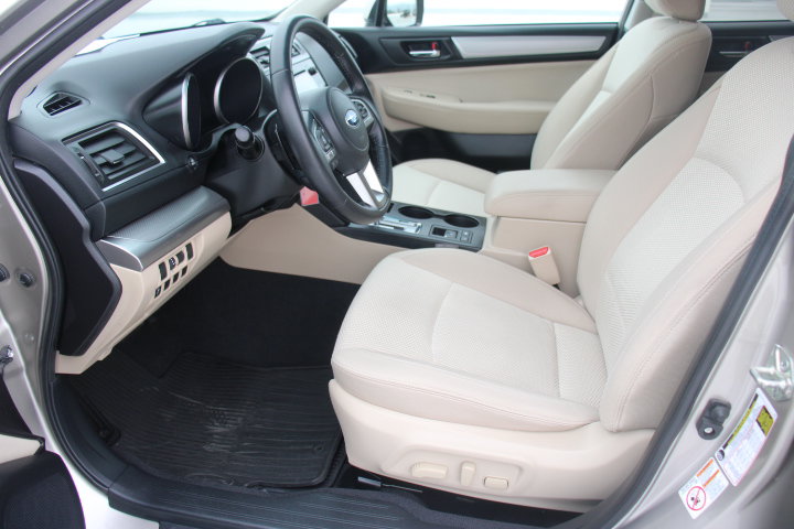 Used 2017 Subaru Outback 2.5i Premium AWD/4WD image 11