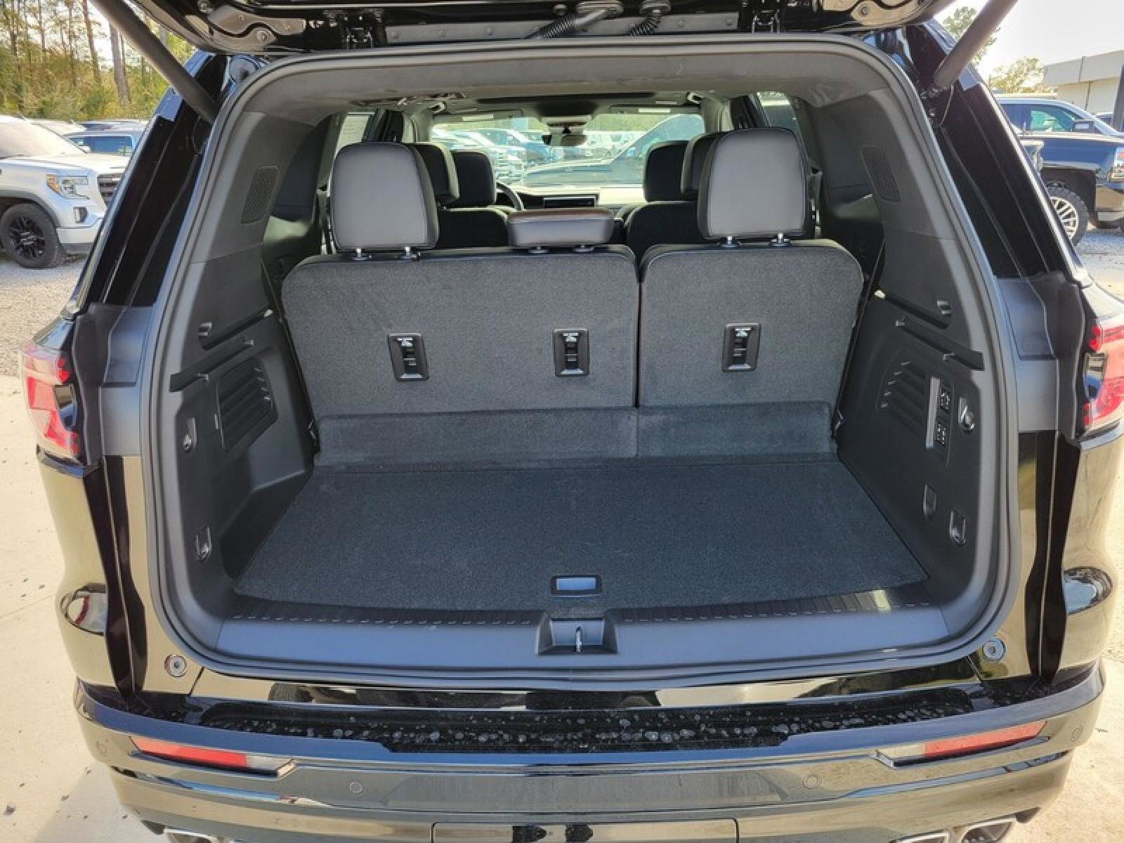 New 2026 GMC Acadia Denali Ultimate w/ LPO, Floor Liner Package image 7