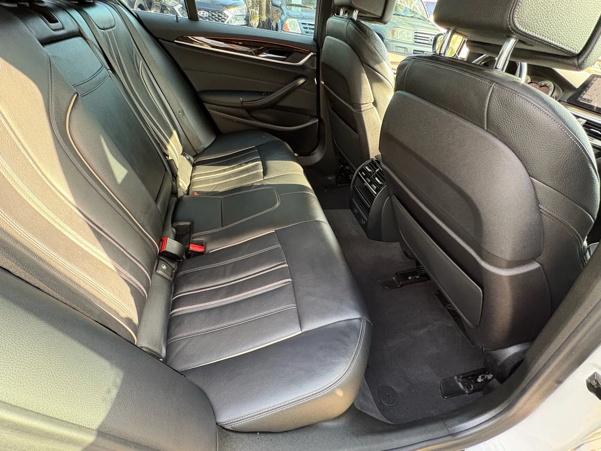 Used 2019 BMW 540i xDrive AWD/4WD image 14