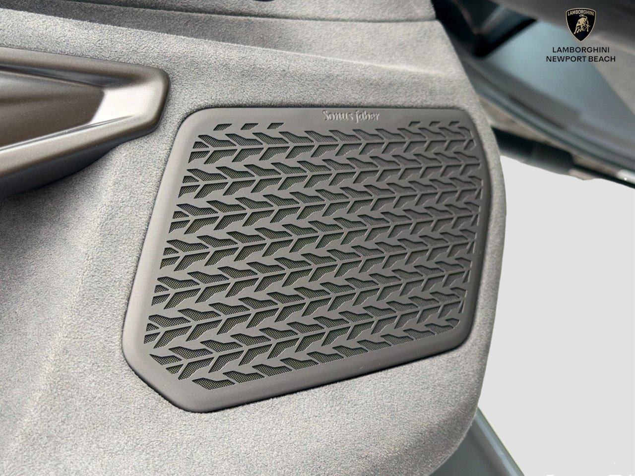 Used 2025 Lamborghini Revuelto AWD/4WD image 19