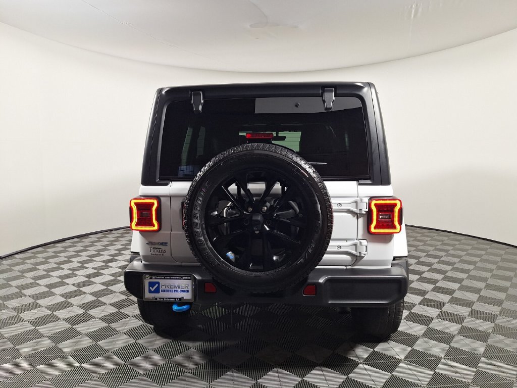 Used 2022 Jeep Wrangler Unlimited Sahara w/ Cold Weather Group AWD/4WD image 4